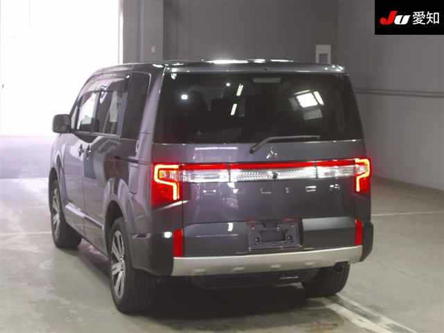 MITSUBISHI DELICA D5 2022
