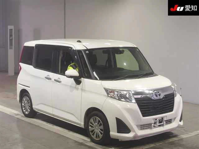 TOYOTA ROOMY 2017