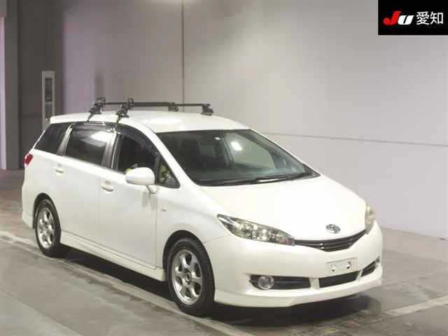 TOYOTA WISH 2010