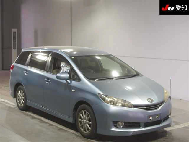 TOYOTA WISH 2010