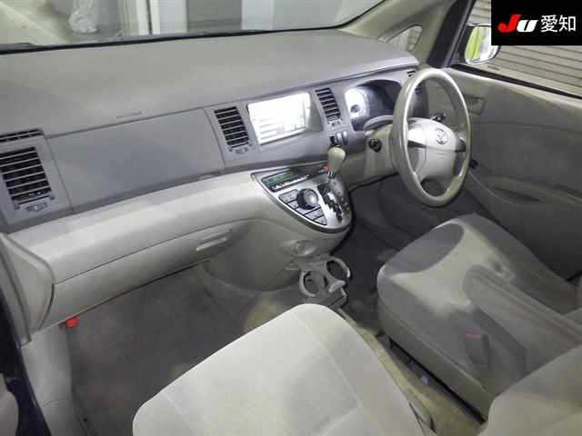 TOYOTA ISIS 2008