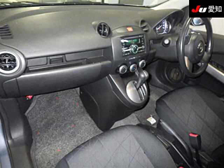 MAZDA DEMIO 2013