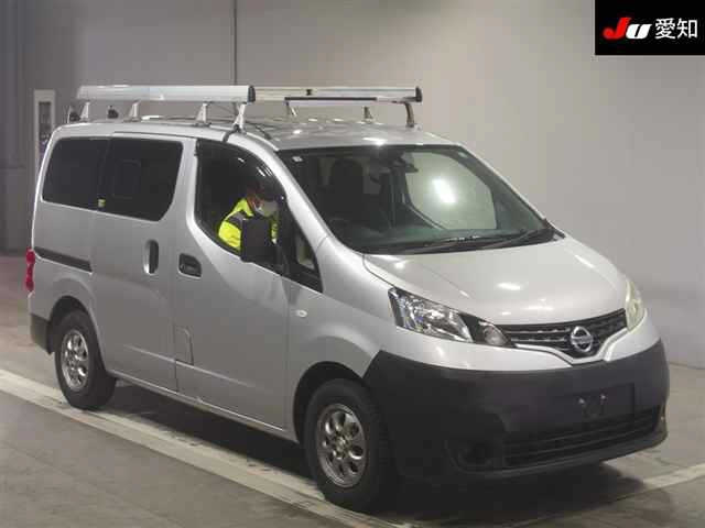 NISSAN NV200 2020