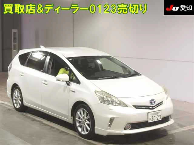 TOYOTA PRIUS ALPHA 2012
