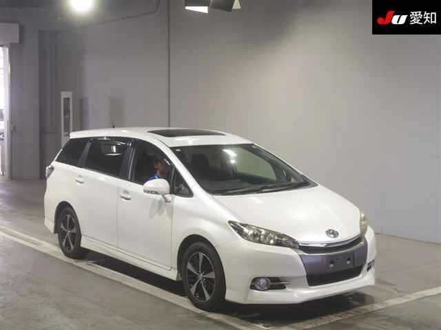 TOYOTA WISH 2013