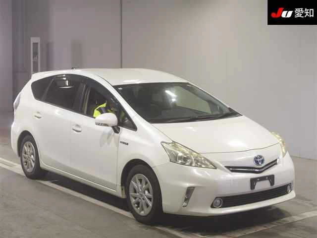 TOYOTA PRIUS ALPHA 2012