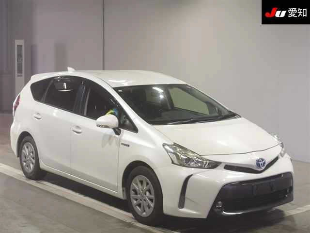 TOYOTA PRIUS ALPHA 2016