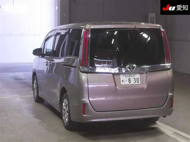 TOYOTA NOAH 2017