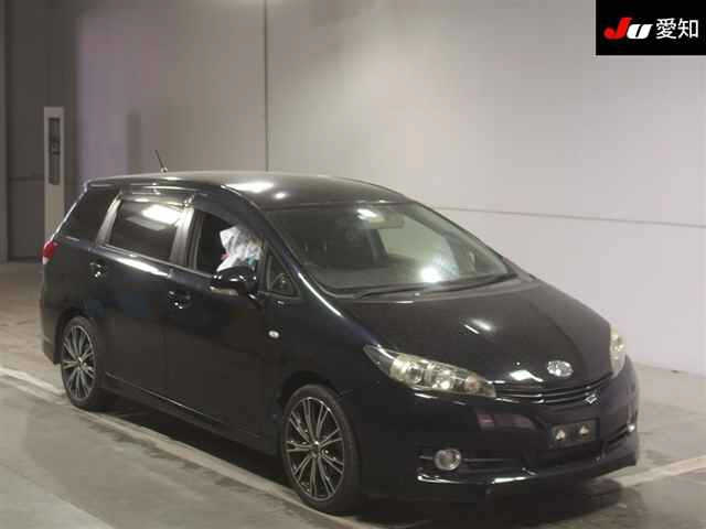 TOYOTA WISH 2010