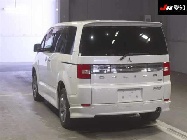 MITSUBISHI DELICA D5 2018