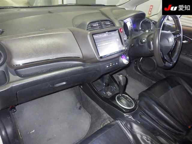HONDA FIT SHUTTLE 2013