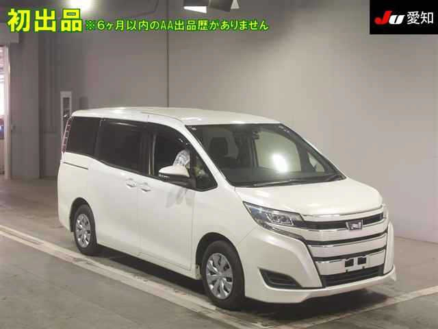 TOYOTA NOAH 2017
