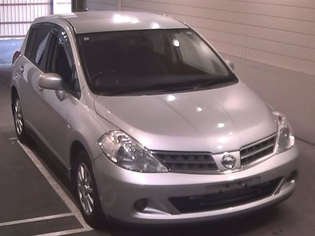 NISSAN TIIDA 2009