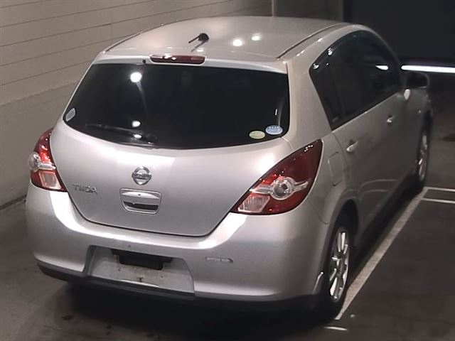 NISSAN TIIDA 2009