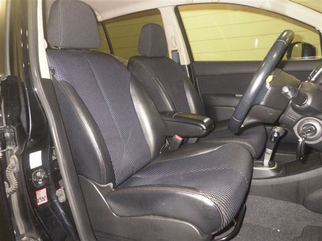 NISSAN TIIDA 2008