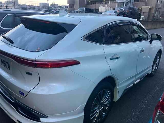 TOYOTA HARRIER 2022