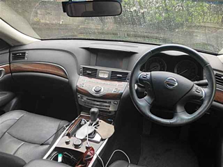NISSAN FUGA 2014