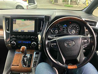 TOYOTA ALPHARD 2017