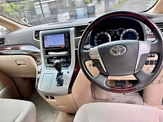 TOYOTA VELLFIRE 2012