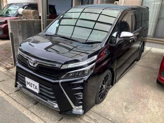 TOYOTA VOXY 2018