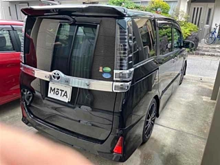 TOYOTA VOXY 2018