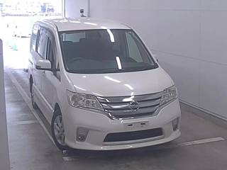 NISSAN SERENA 2013