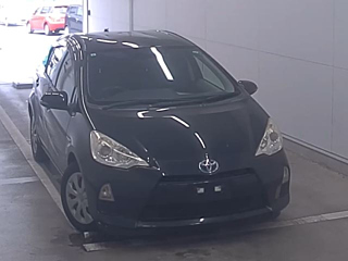 TOYOTA AQUA 2013