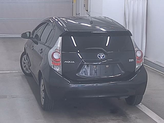 TOYOTA AQUA 2013