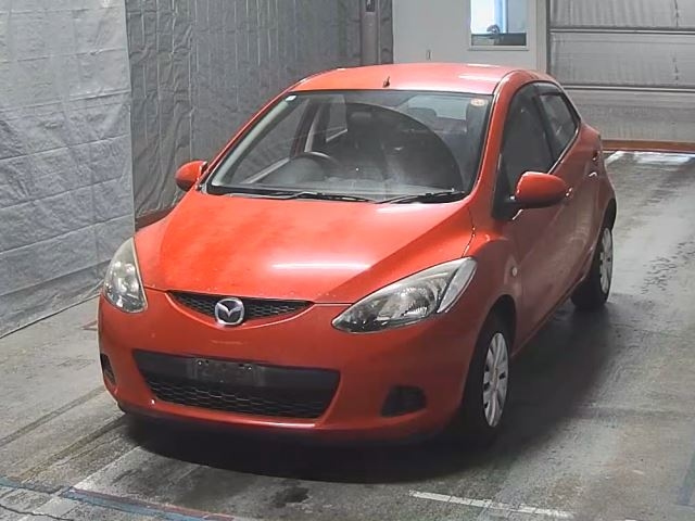 MAZDA DEMIO 2010