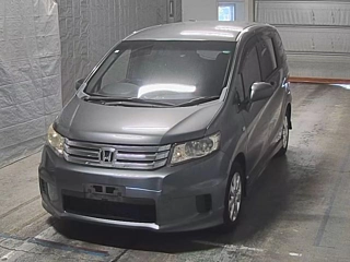 HONDA FREED 2010