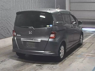 HONDA FREED 2010