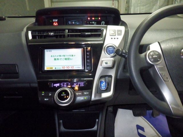 TOYOTA PRIUS ALPHA 2020