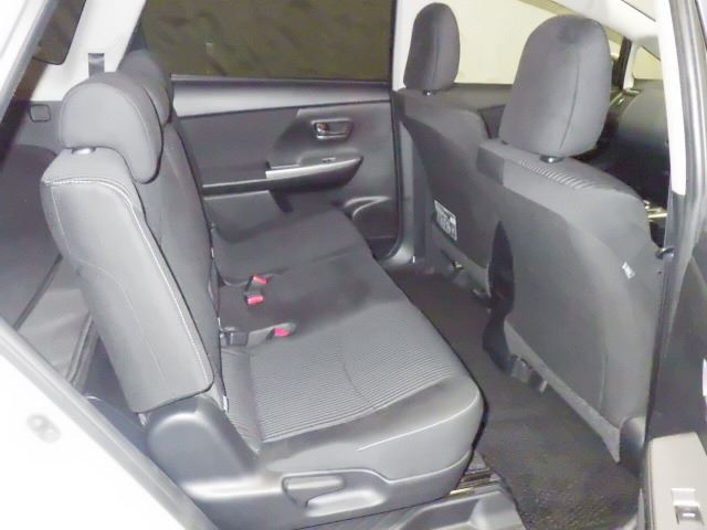 TOYOTA PRIUS ALPHA 2020