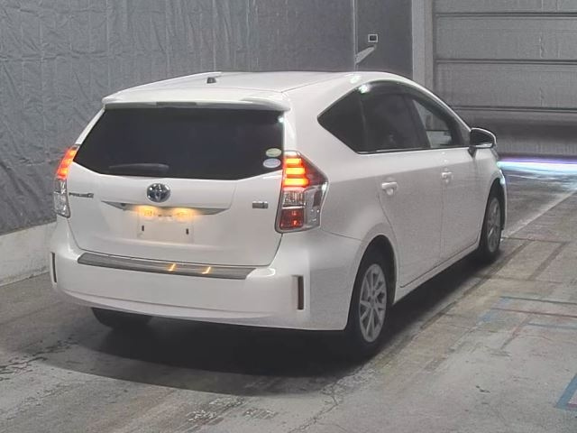 TOYOTA PRIUS ALPHA 2020