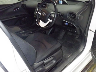 TOYOTA PRIUS 2018