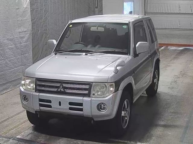 MITSUBISHI PAJERO MINI 2010