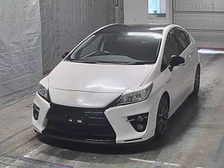 TOYOTA PRIUS 2014