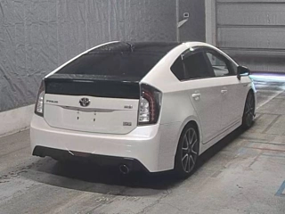 TOYOTA PRIUS 2014