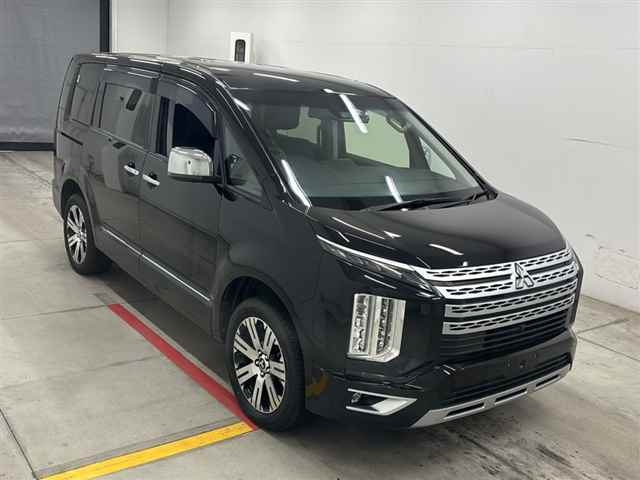 MITSUBISHI DELICA D5 2022