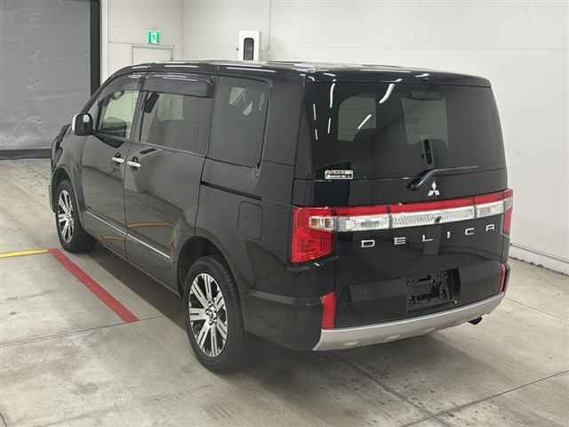 MITSUBISHI DELICA D5 2022