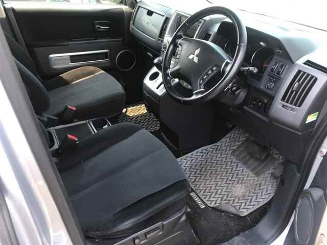 MITSUBISHI DELICA D5 2008