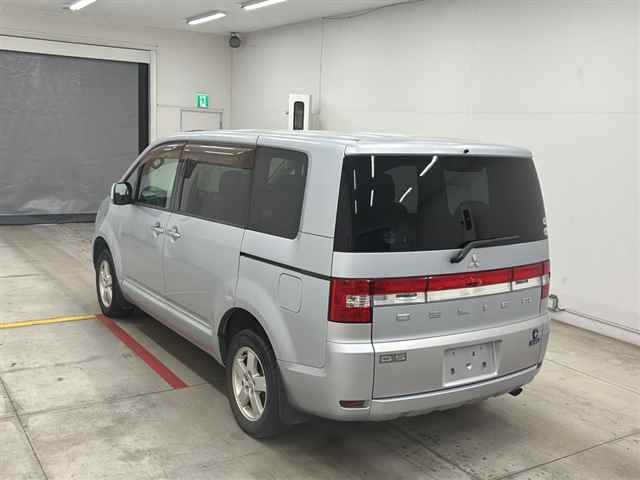 MITSUBISHI DELICA D5 2008
