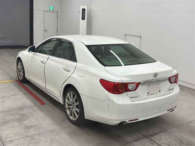TOYOTA MARK X 2010