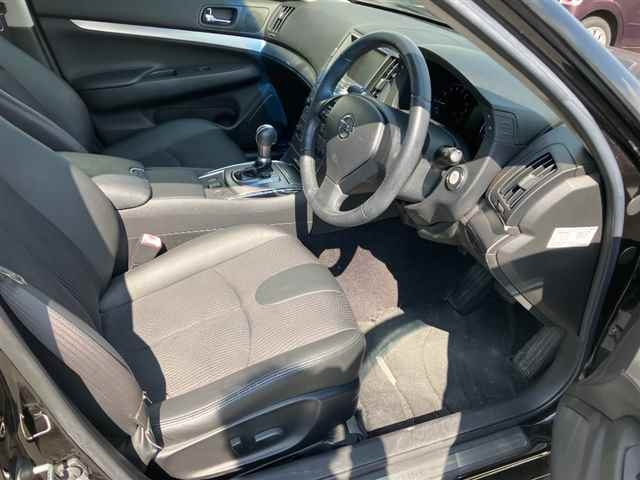 NISSAN SKYLINE 2010
