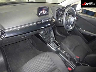 MAZDA DEMIO 2017