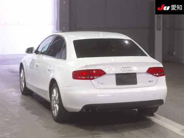 AUDI A4 2010