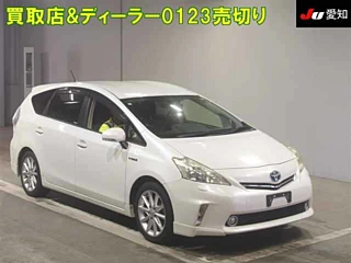 TOYOTA PRIUS ALPHA 2013