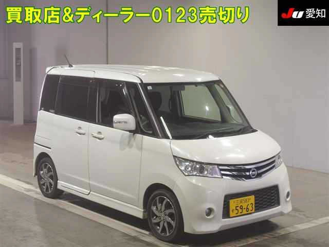 NISSAN ROOX 2013