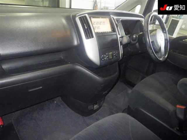 NISSAN SERENA 2008
