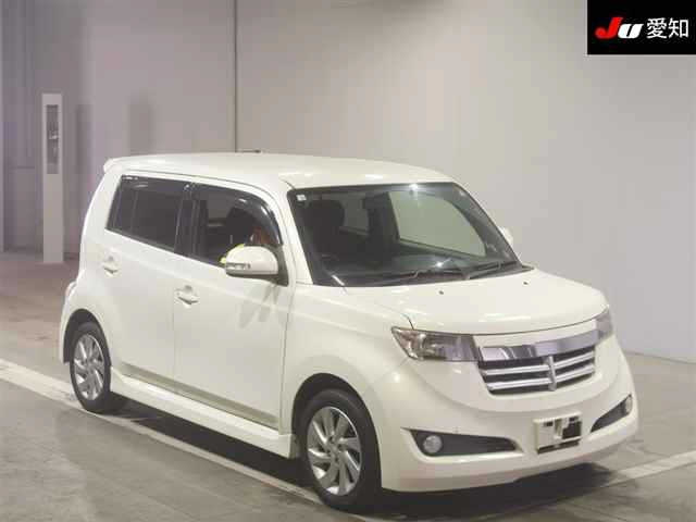 TOYOTA BB 2010